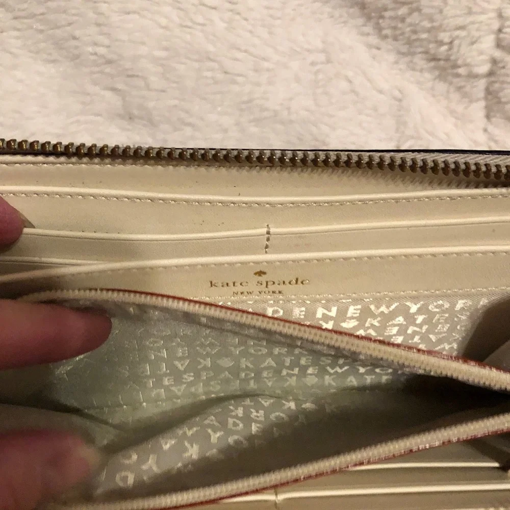 kate spade Gray Saffiano Zip Wallet with Gold Logo
